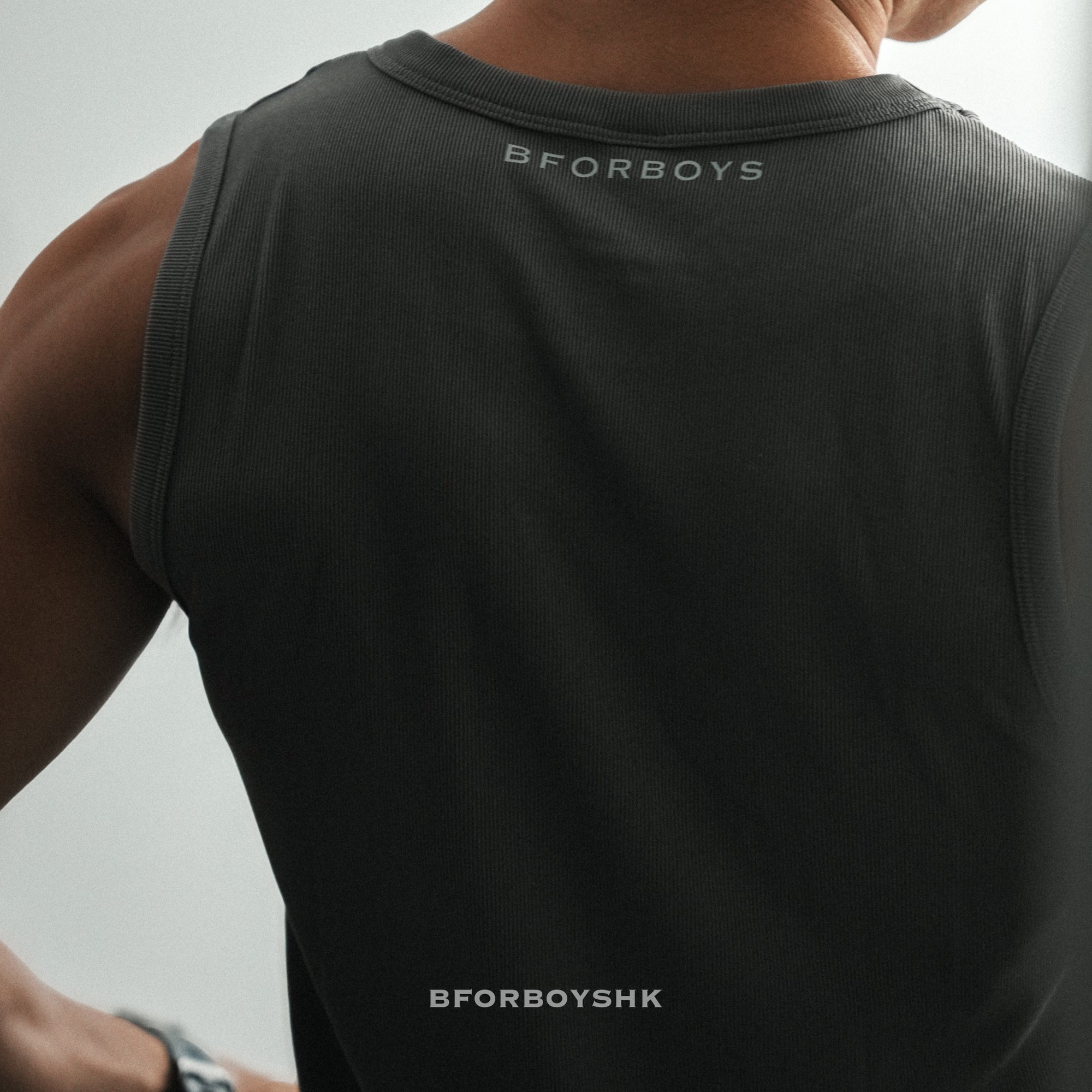 Muscle Tank 肌肉背心